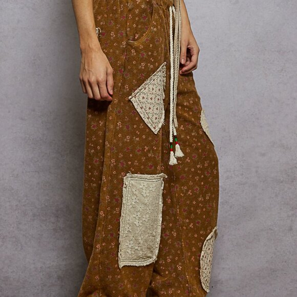 The Rusted Ritas roomy fit bottom in printed french terry with varied lace and w - Picture 3 of 4